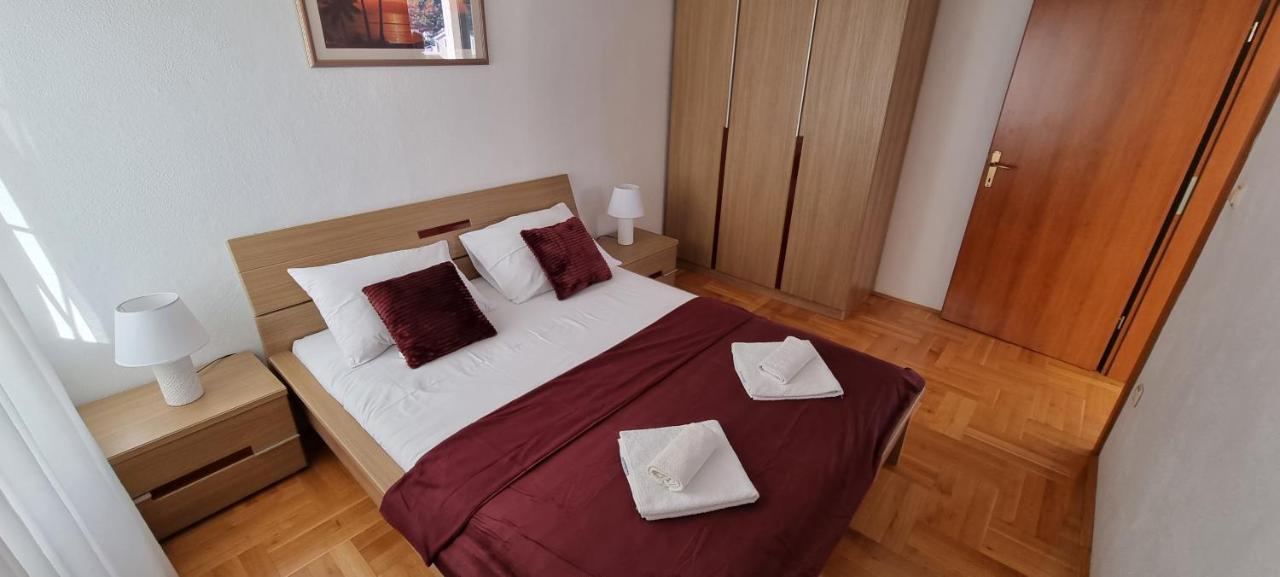 Apartments Cosic Grebastica Exterior photo