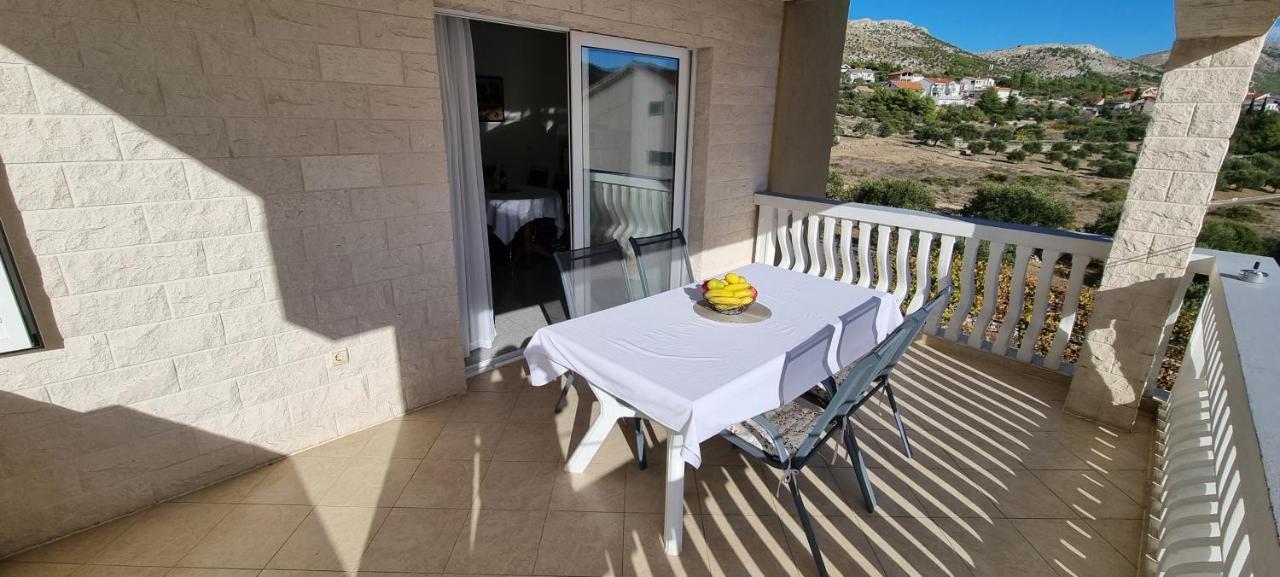 Apartments Cosic Grebastica Exterior photo