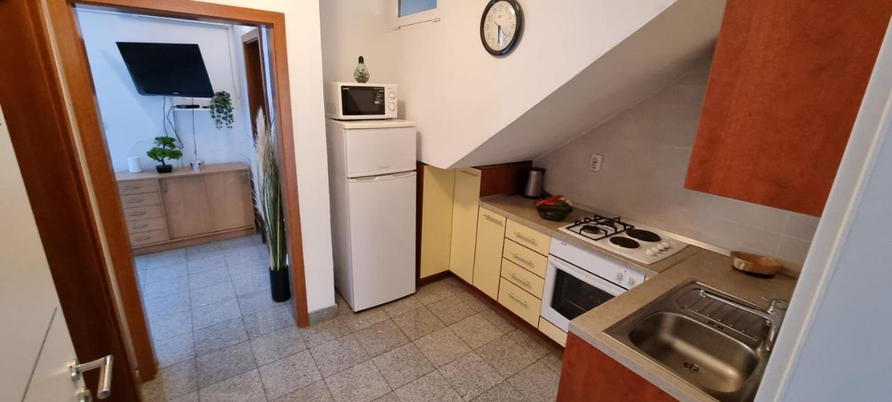 Apartments Cosic Grebastica Exterior photo