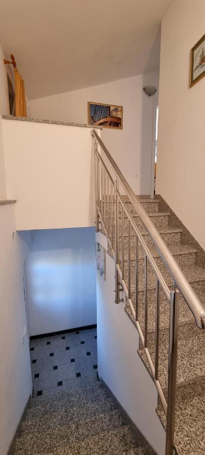 Apartments Cosic Grebastica Exterior photo