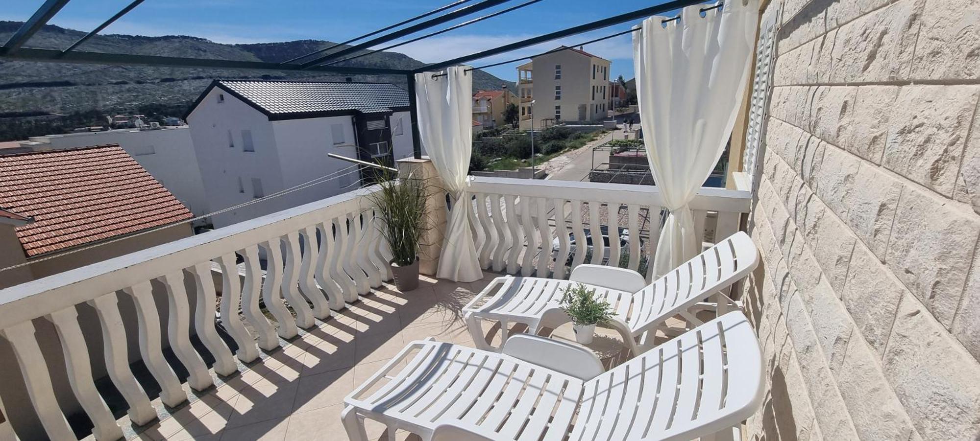 Apartments Cosic Grebastica Exterior photo
